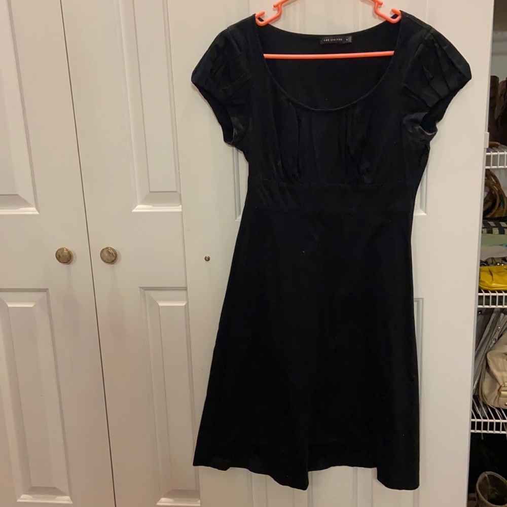Pleated Shortsleeved Black Cotton Dress